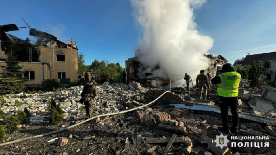 Zerstörung nach russischem Beschuss in der Region Charkiw