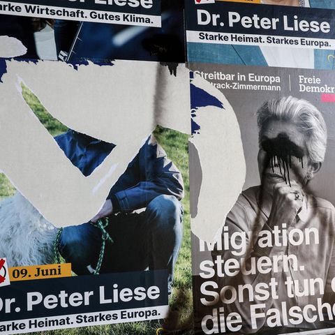 Beschädigte Wahlplakate in Siegen.