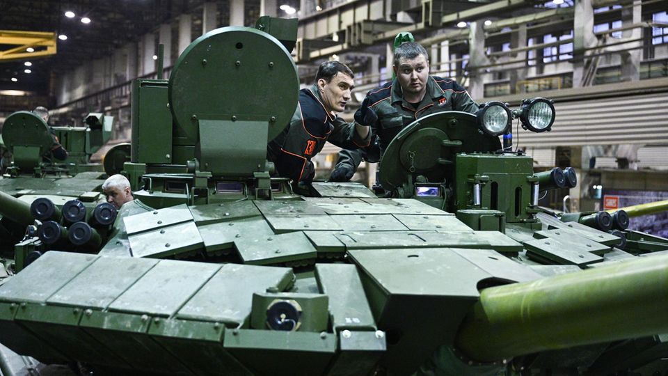 Ohne Chinas Kugellager könnte Putin diese T-90-Panzer kaum vom Band rollen lassen