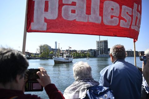 Tausende Menschen haben in Malmö schon im Vorfeld des ESC an einer Kundgebung gegen das israelische Vorgehen im Gaza-Krieg und die Zulassung des israelischen Beitrags zum ESC teilgenommen
