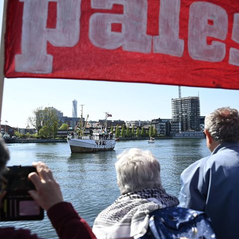 Tausende Menschen haben in Malmö schon im Vorfeld des ESC an einer Kundgebung gegen das israelische Vorgehen im Gaza-Krieg und die Zulassung des israelischen Beitrags zum ESC teilgenommen