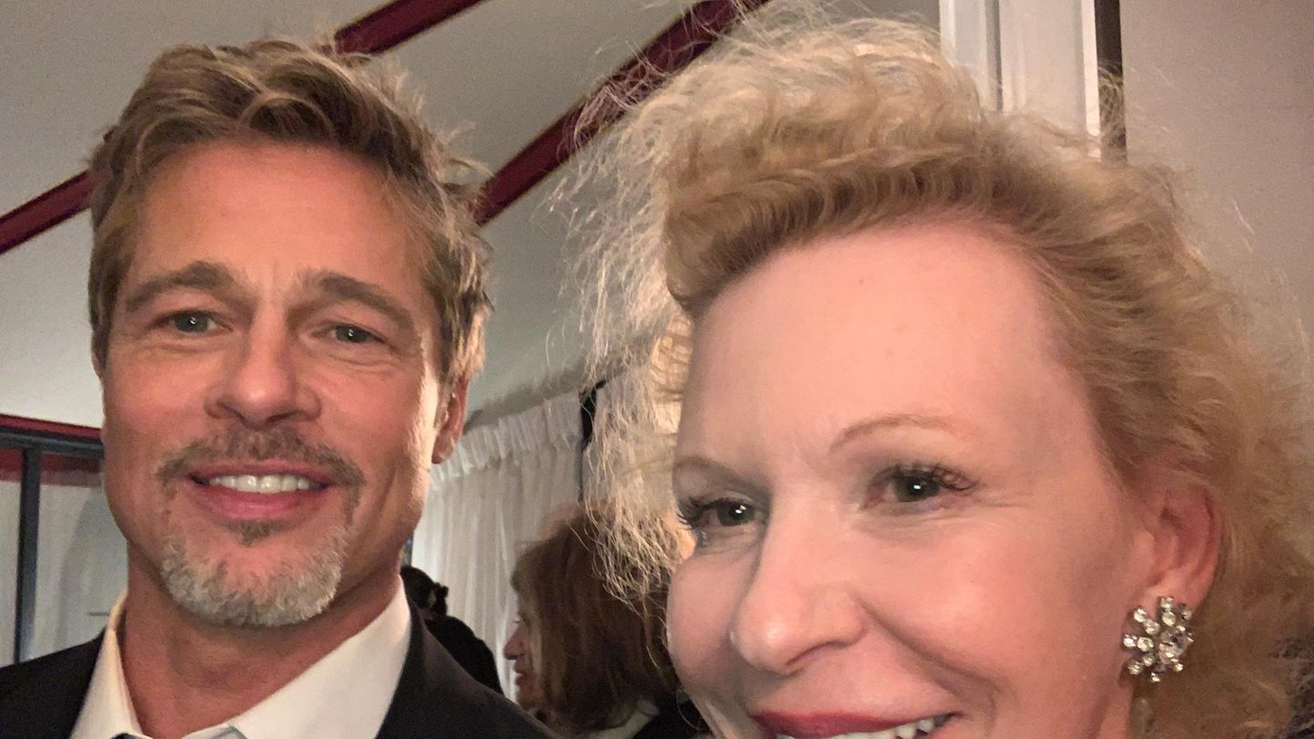 Nach der Verleihung der Césars 2023 in Paris machte Hollywoodstar Brad Pitt im Restaurant  "La Fourchette" bei ihr Halt, um ihre schauspielerische Leistung in "Triangle Of Sadness" zu würdigen. Er habe den Film gleich zweimal gesehen, sagte Pitt