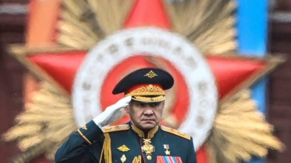 Schoigu bei der Militärparade zum 9. Mai in Moskau