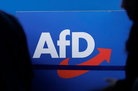 Blick auf das Parteilogo bei einem AfD-Bundesparteitag