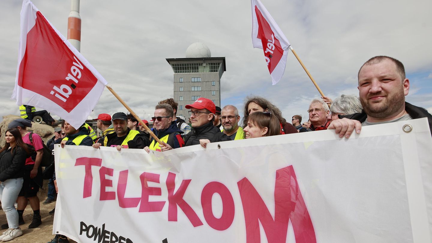 Streikende Telekom-Mitarbeiter in Sachsen-Anhalt