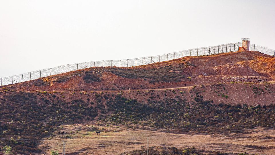 Asylreform: Der Grenzzaun der spanischen Exklave Ceuta bei Marokko.
