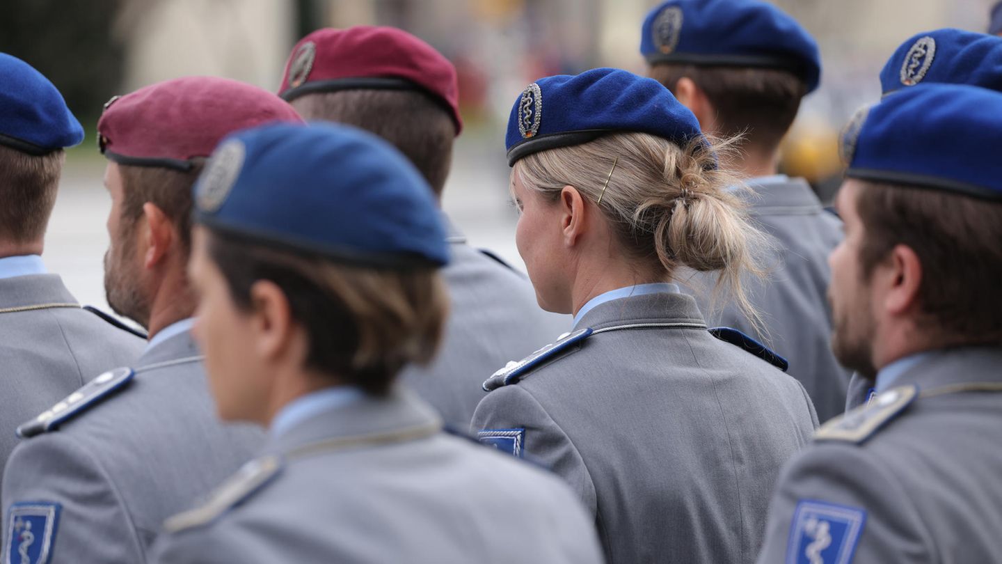 Soldatinnen und Soldaten des Sanitätsdienstes der Bundeswehr