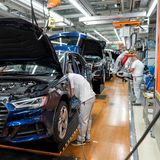 Einbau der Innenausstattung in den Audi A3 in Ingolstadt