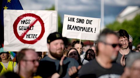 Nach dem Angriff auf Matthias Ecke demonstrierten Tausende