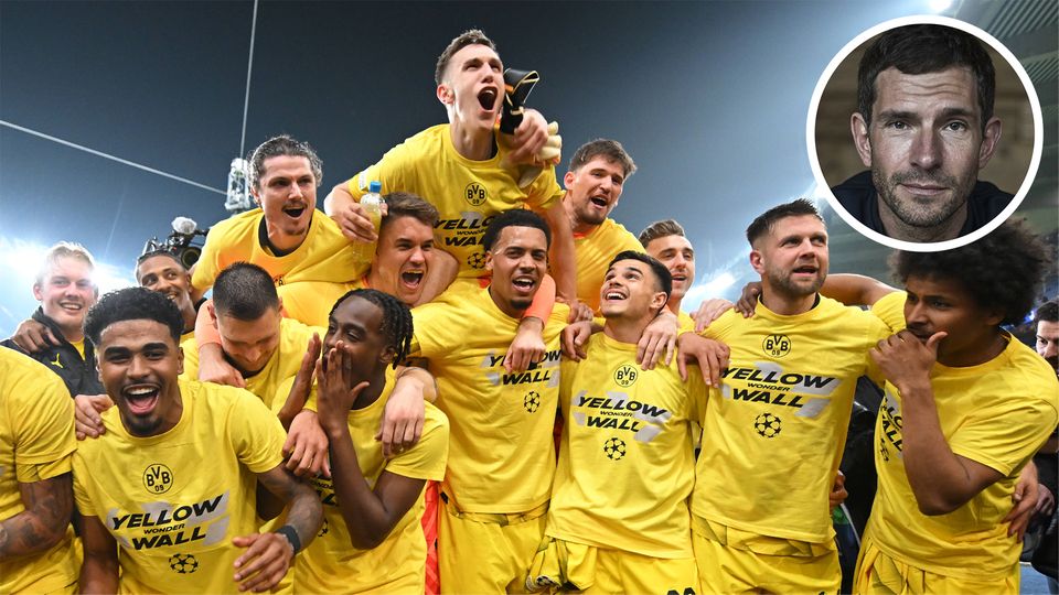 Die Spieler von Borussia Dortmund feiern den Einzug ins Champions-League-Finale