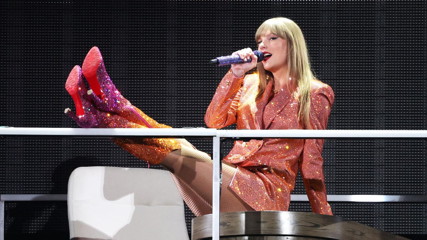 Taylor Swift im Glitzerlook