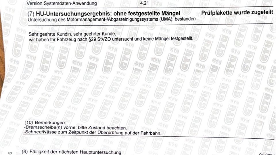 Theoretisch sollte der True Tone Blitz die Schatten des Knicks herausrechnen. In der Praxis funktioniert das bisher aber nich nicht sehr gut