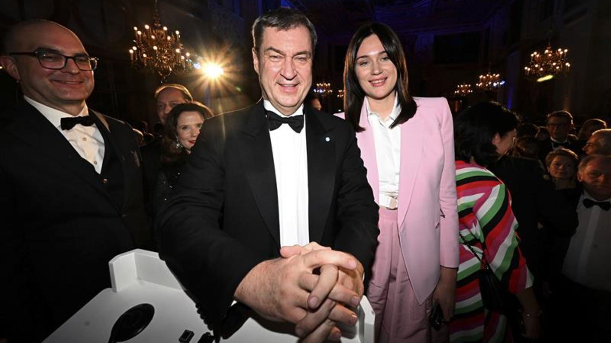 Gloria-Sophie Burkandt: Markus Söders Tochter im Kurzfilm „Abgehoben ...