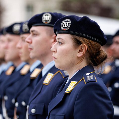 Kriegstüchtigkeit: Wir brauchen keine Wehrpflicht, sondern ein soziales Pflichtjahr!