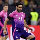 Der Kapitän fiel das erste Mal auf, als er einen genialen Pass auf Havertz fabrizierte, der zum 2:0 führte. Fast noch besser war sein Dreher kurz davor, mit dem er sich im Mittelfeld den nötigen Raum verschaffte. Im Weltfußball dreht niemand schönere Pirouetten, die die Gegner schwindeln lassen. Angst und bange wurde einem, als ihm der Schotte Porteous mit offener Sohle fast das Sprunggelenk zerlegte. Gott sei dank konnte er weiterspielen.