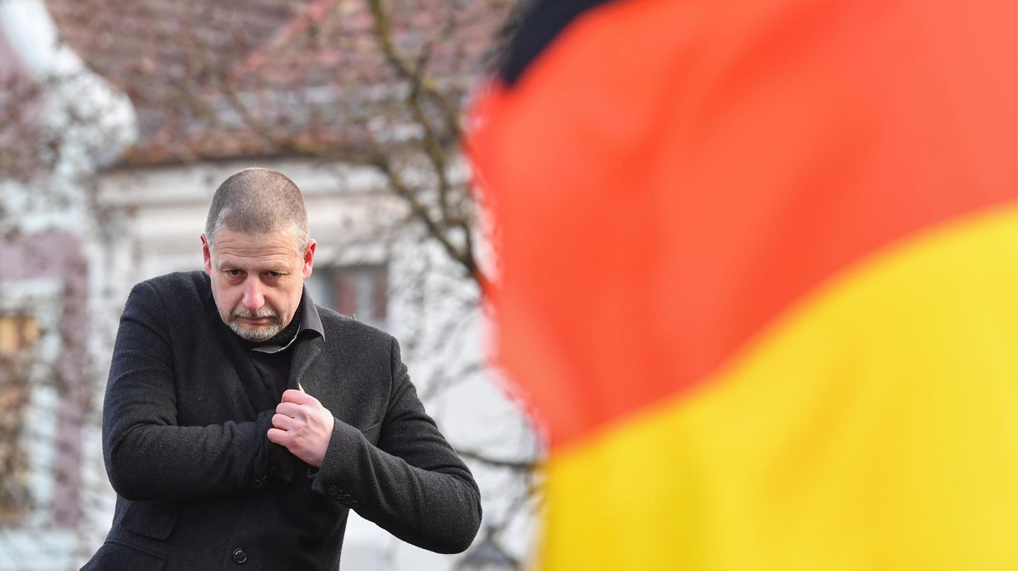 Der rechtsextreme Verleger Götz Kubitschek (Teaser Antifaschistischer Steuerbescheid)