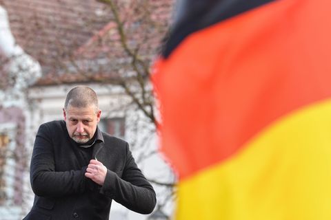 Der rechtsextreme Verleger Götz Kubitschek (Teaser Antifaschistischer Steuerbescheid)