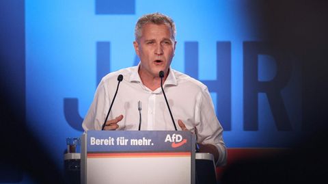 Der bayerische AfD-Bundestagsabgeordnete Petr Bystron auf dem Parteitag in Magdeburg im Sommer 2023. Dort wurde er auf Platz zwei der Europawahl-Liste gewählt. 