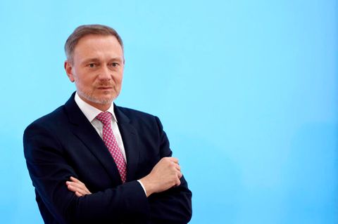 Finanzminister Christian Lindner nach der aktuellen Steuerschätzung: "Wenn wir jetzt nicht gegensteuern, verschärft sich die Entwicklung (...)."