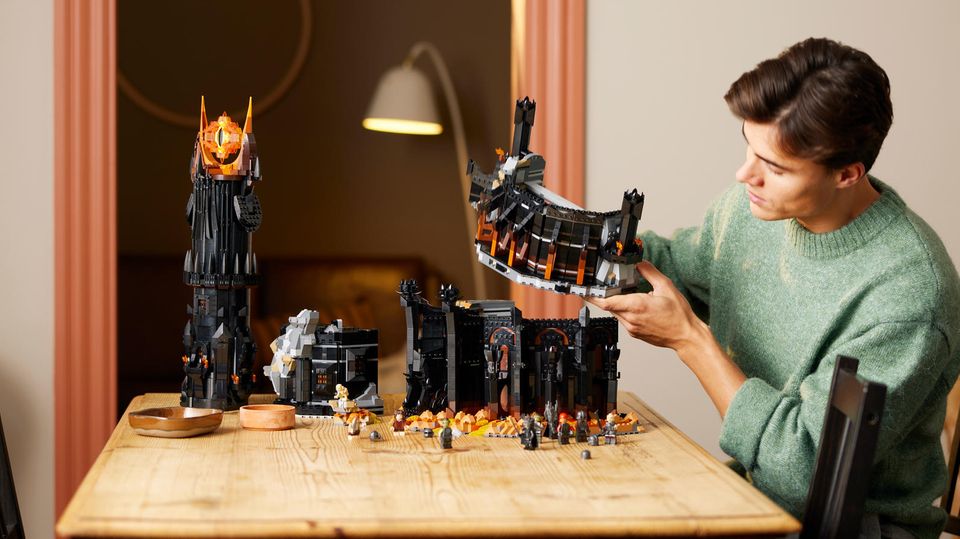Lego Herr der Ringe: Die Festung Barad-dûr entsteht aus knapp 5500 Teilen
