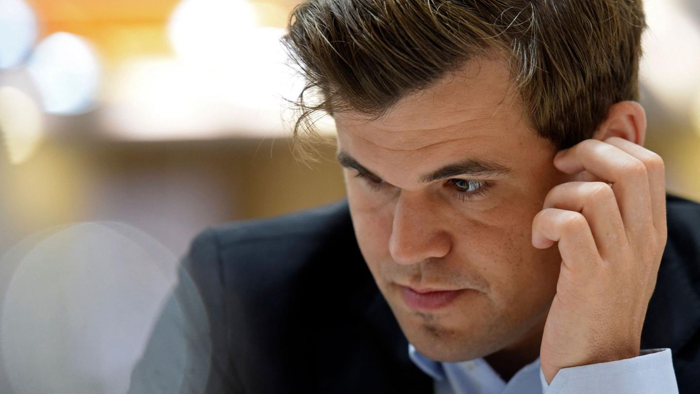 Schach-Superstar: Ex-Weltmeister Magnus Carlsen spielt für den FC St. Pauli