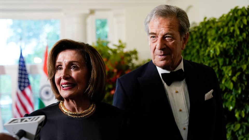 Nancy Pelosi und ihr Ehemann Paul Pelosi 2023 bei einem Staatsdinner im Weißen Haus