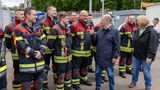 Olaf Scholz, der mit der saarländischen Ministerpräsidentin Anke Rehlinger die Saarbrücker Einsatzkräfte besucht