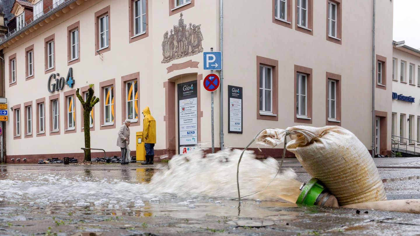 Nach einer unruhigen Nacht begann am Samstagnachmittag das Aufräumen, wie im saarländischen Quierschied