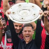 Ehre, wem Ehre gebührt: Für die Saison von Bayer Leverkusen noch Superlative zu finden ist fast unmöglich, was soll man dazu auch noch sagen? 34 Spiele, 90 Punkte, 28 Siege, keine einzige Niederlage. Das Team von Trainer Xabi Alonso hat einen historischen Durchmarsch hinter sich. Und der ist möglicherweise noch gar nicht zu Ende: Sowohl im DFB-Pokal als auch in der Europa League steht die Werkself noch im Finale. Für's Erste bleibt aber zu sagen: Herzlichen Glückwunsch, Bayer Leverkusen!