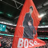 Für die Anhänger in Liverpool ist Klopp einfach nur der "Boss". Klopp verstand es sehr früh, welche Bedeutung die Fans beim Verein haben – etwas, was er auch sehr schnell schon bei seinem Vorgängerverein Borussia Dortmund verstand. Auch seiner persönlichen Nähe zu den Anhängern des Vereins ist die Liverpooler Erfolgsstory zu verdanken.