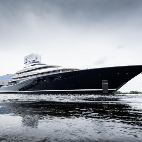 Feadship 821 Bill gates