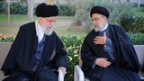 Ayatollah ALI KHAMENEI und EBRAHIM RAISI