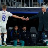 Seit 2021 spielt Kroos unter dem erfolgreichsten Trainer des Fußball-Planeten, Carlo Ancelotti