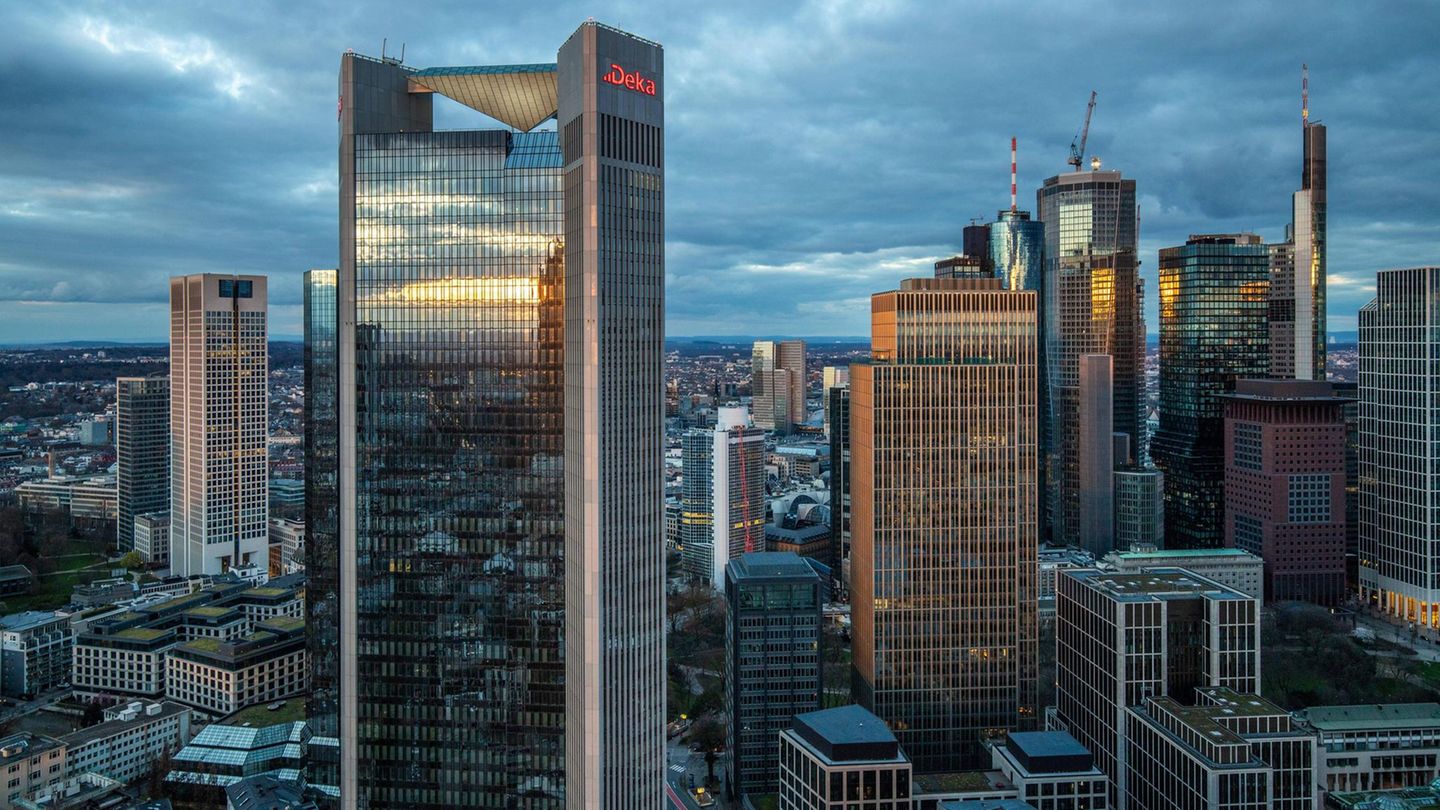 Sparkassen und Volksbanken: Fragwürdiges Geschäft: Bafin prüft Verkaufsboom bei Zertifikaten