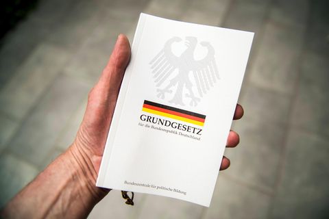Das deutsche Grundgesetz trat am 23. Mai 1949 in Kraft.