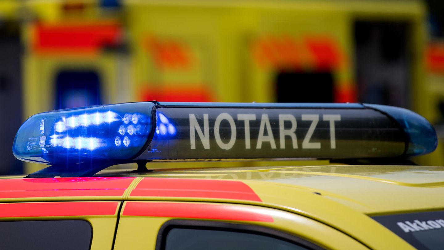 Ermittlungen laufen: Autounfall auf Bundesstraße in Sachsen – zwei Tote