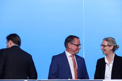 AfD-Spitzenkandidat Maximilian Krah (links) mit den Parteivorsitzenden Tino Chrupalla und Alice Weidel