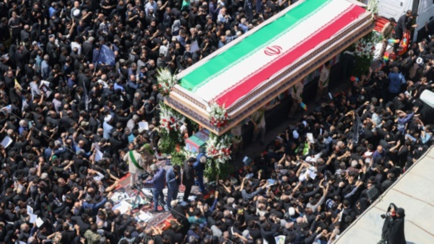 Iranischer Präsident Raisi in seiner Heimatstadt beigesetzt
