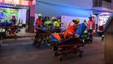 Mallorca Retter kümmern sich um Verletzte