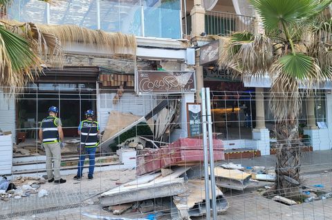 Mallorca am Morgen nach dem Unglück: Einsatzkräfte inspizieren die Lage
