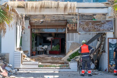 Die Unglücksstelle der eingestürzten Dachterrasse des "Medusa Beach Clubs" auf Mallorca