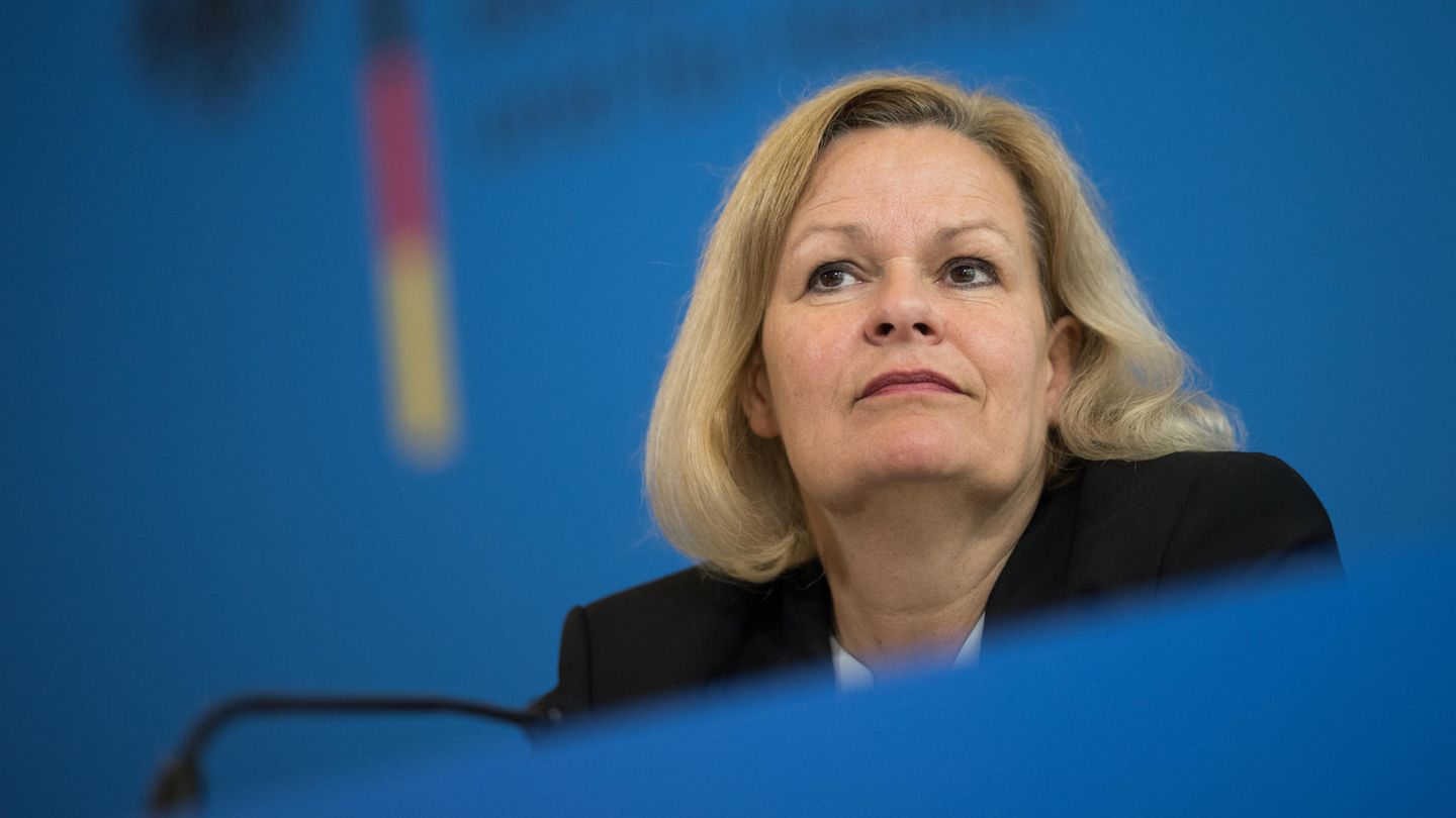 Nancy Faeser: Innenministerin zieht "Albanien-Modell" in Betracht Bundesinnenministerin Nancy Faeser