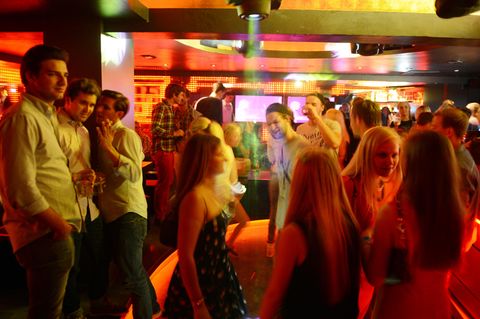 Party in Kampen aud Sylt: Alkohol und Drogen gehören dazu wie gute Musik