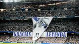 Einer der ganz Großen hat sich am Samstagabend von seinen Fans verabschiedet: Toni Kroos bestritt im Ligaspiel gegen Betis Sevilla sein letztes Heimspiel für Real Madrid. Zehn Jahre spielte er für die "Königlichen". Die Fans im Estadio Santiago Bernabéu bereiteten dem Deutschen einen würdigen Abschied.