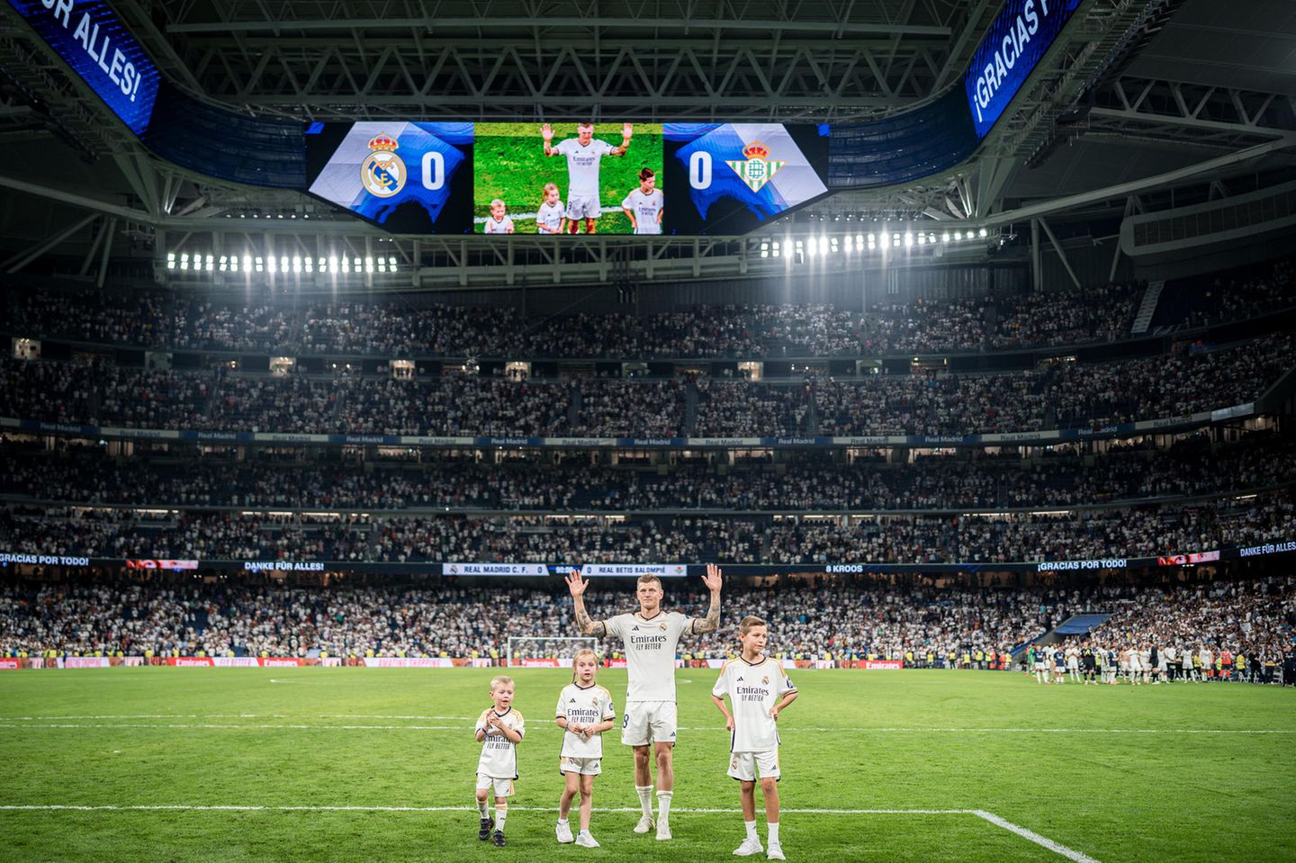 Künftig wird Toni Kroos deutlich mehr Zeit für seine Kinder haben. In Interviews hat der Nationalspieler betont, dass dies einer der Hauptgründe für sein Karriereende sei