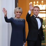 Brigitte und Emmanuel Macron neben Frank-Walter Steinmeier und Elke Büdenbender
