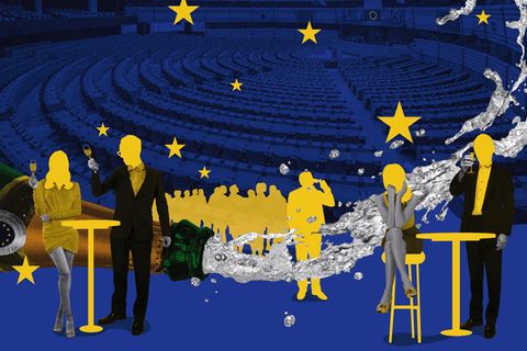 Collage zeigt Abgeordnete des EU-Parlaments in Brüssel bei einem Umtrunk