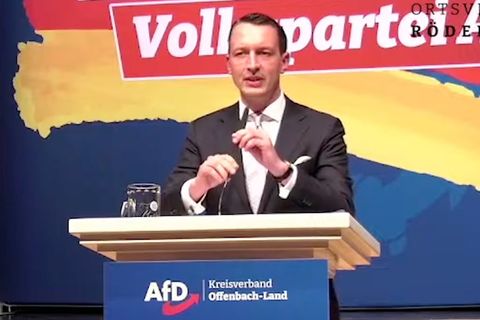 "L'amour toujours": Wie ein harmloser Partysong zum Erkennungszeichen der Rechten wurde
