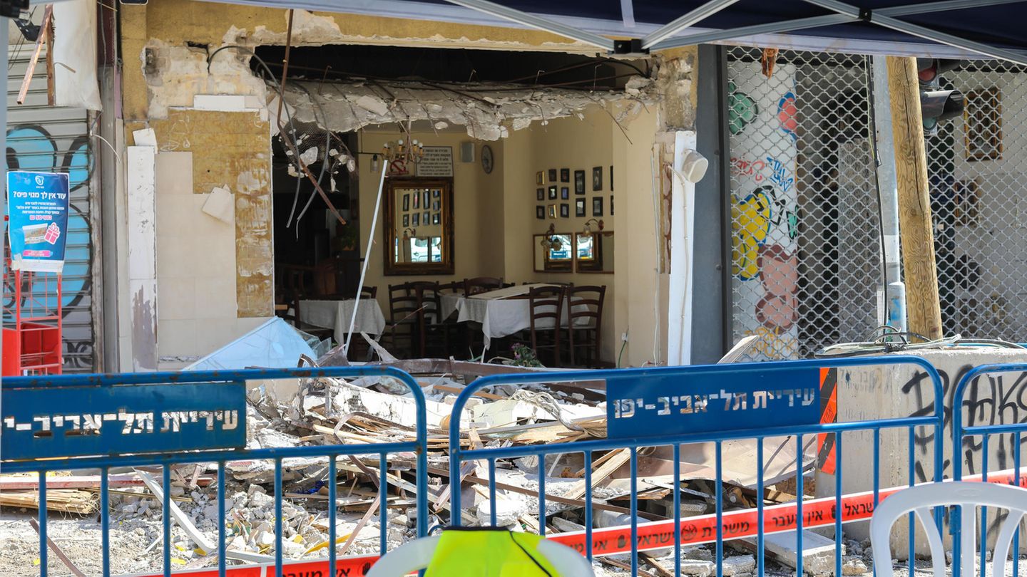 Rocket attack on Tel Aviv Rocket attack on Tel Aviv