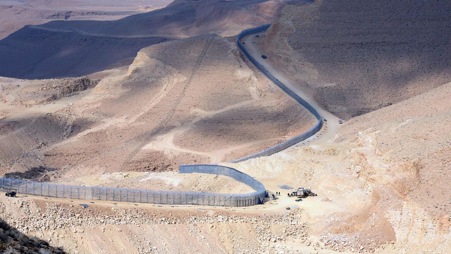 Ein Grenzzaun zwischen Ägypten und Israel (Archivfoto)